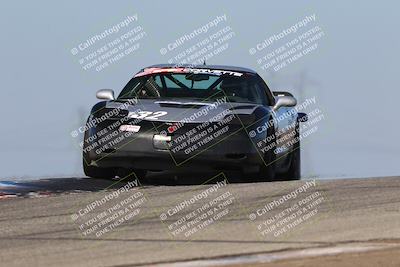 media/Oct-26-2025-CalClub SCCA (Sun) [[8ce1e69566]]/Group 4/Grapevine/